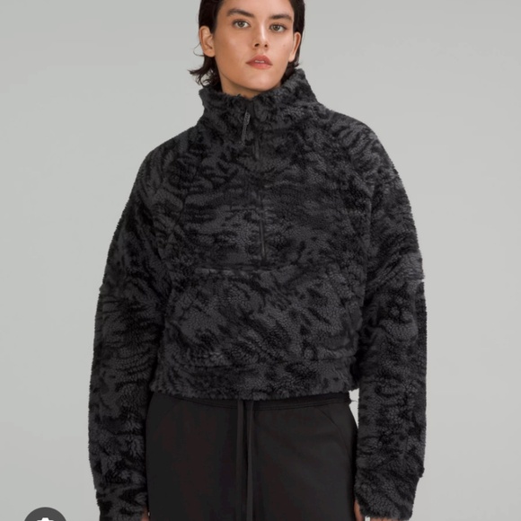 Sherpa lululemon scuba - Picture 1 of 3